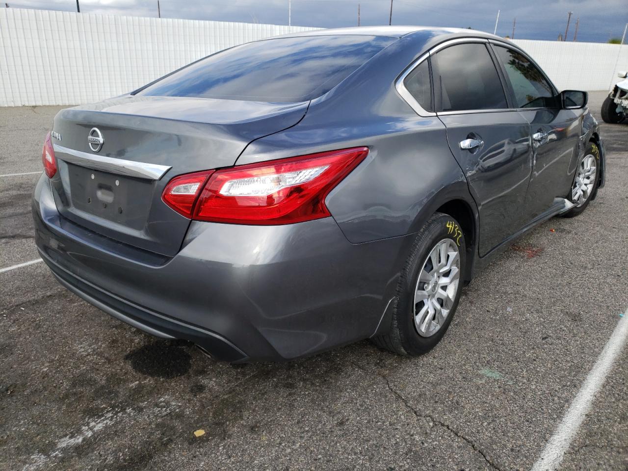 Photo 4 from auction – 2017 NISSAN ALTIMA 2.5 with VIN 1N4AL3AP6HC470445