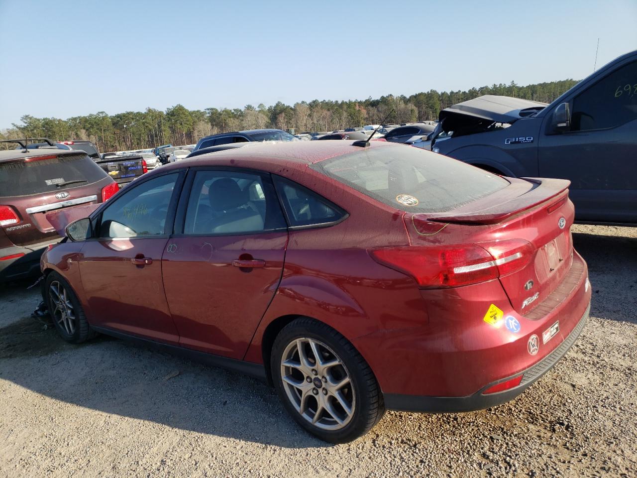 Photo 3 from auction – 2015 FORD FOCUS SE with VIN 1FADP3F22FL283960