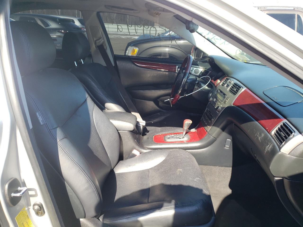 Photo 5 from auction – 2005 LEXUS ES 330 with VIN JTHBA30G355118217