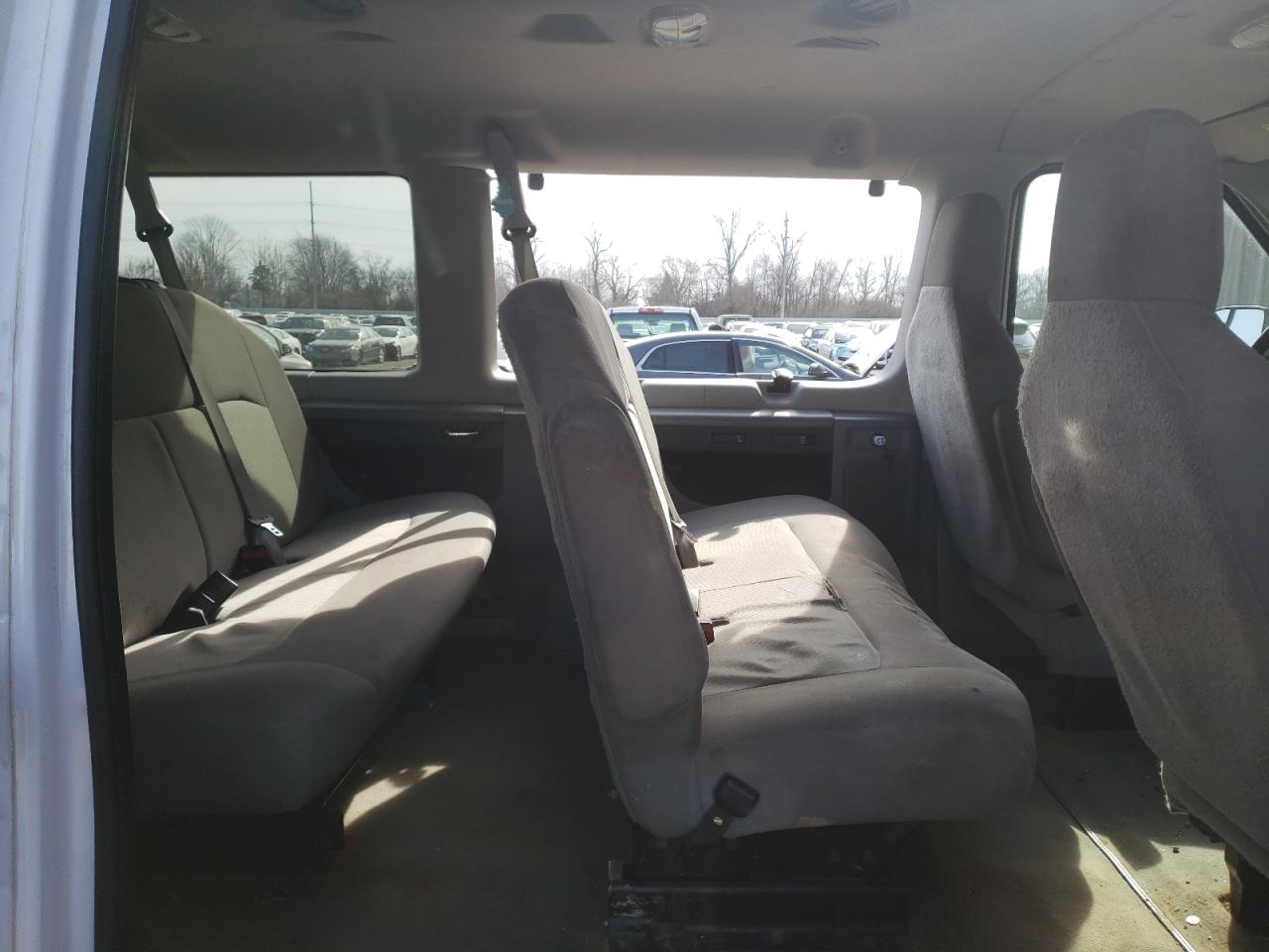 Photo 6 from auction – 2013 FORD ECONOLINE with VIN 1FBNE3BL6DDB06312