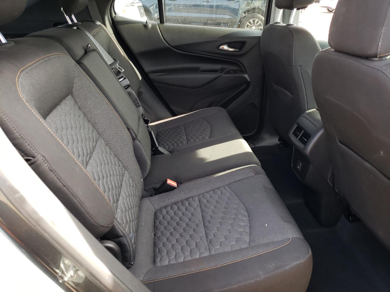 Photo 6 from auction – 2020 CHEVROLET EQUINOX LT with VIN 3GNAXJEVXLS527087