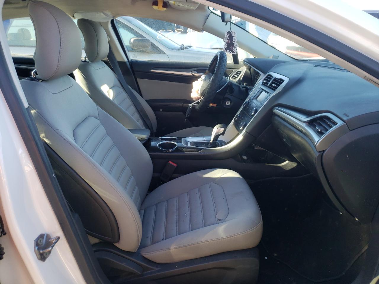 Photo 5 from auction – 2013 FORD FUSION S with VIN 3FA6P0G75DR324534