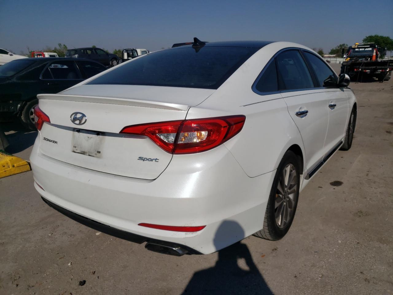 Photo 4 from auction – 2016 HYUNDAI SONATA SPO with VIN 5NPE34AF8GH379043