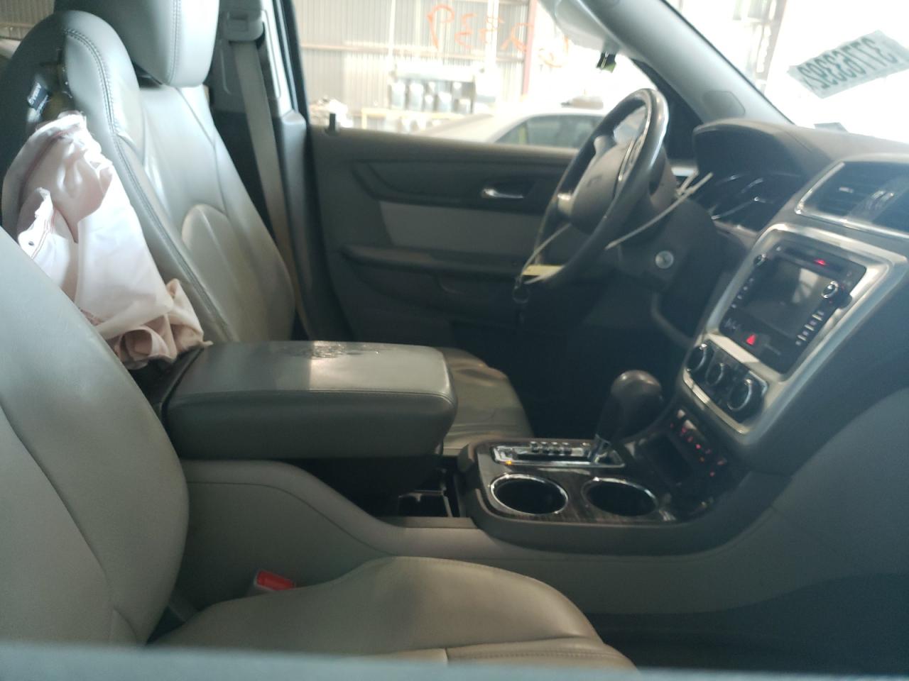 Photo 5 from auction – 2014 GMC ACADIA SLT with VIN 1GKKRRKD6EJ132866