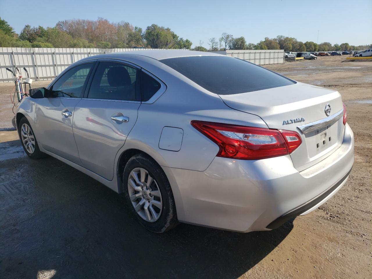 Photo 3 from auction – 2016 NISSAN ALTIMA 2.5 with VIN 1N4AL3AP1GN320729