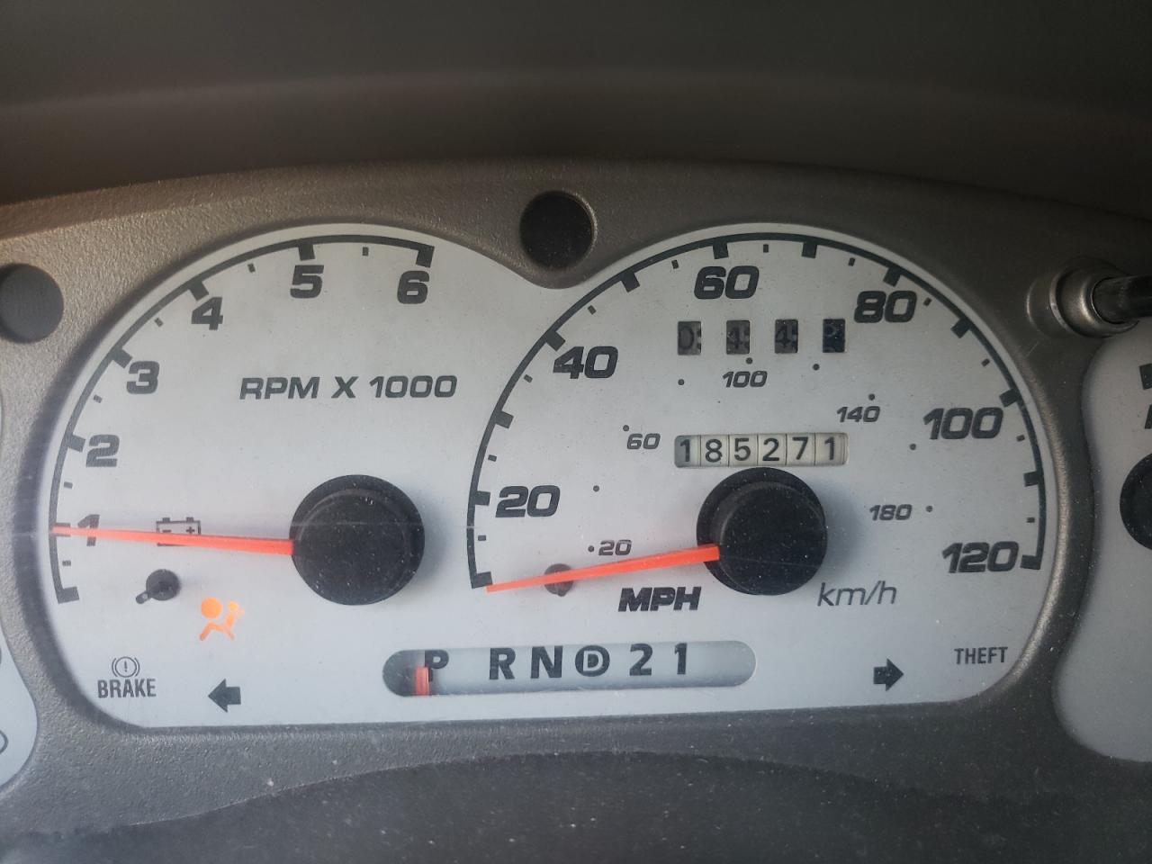 Photo 8 from auction – 2002 FORD EXPLORER S with VIN 1FMZU77E52UD27183