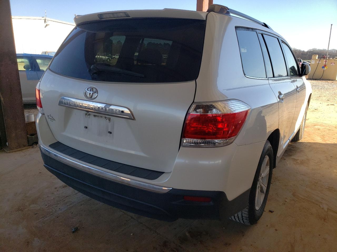 Photo 4 from auction – 2012 TOYOTA HIGHLANDER with VIN 5TDZK3EH9CS077274