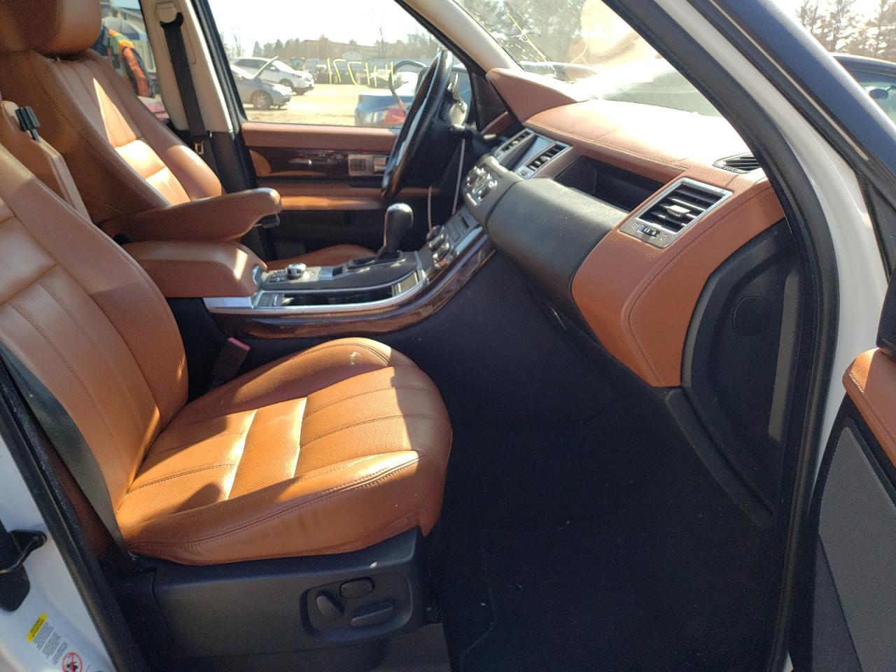 Photo 5 from auction – 2011 LAND ROVER RANGE ROVE with VIN SALSH2E48BA292737
