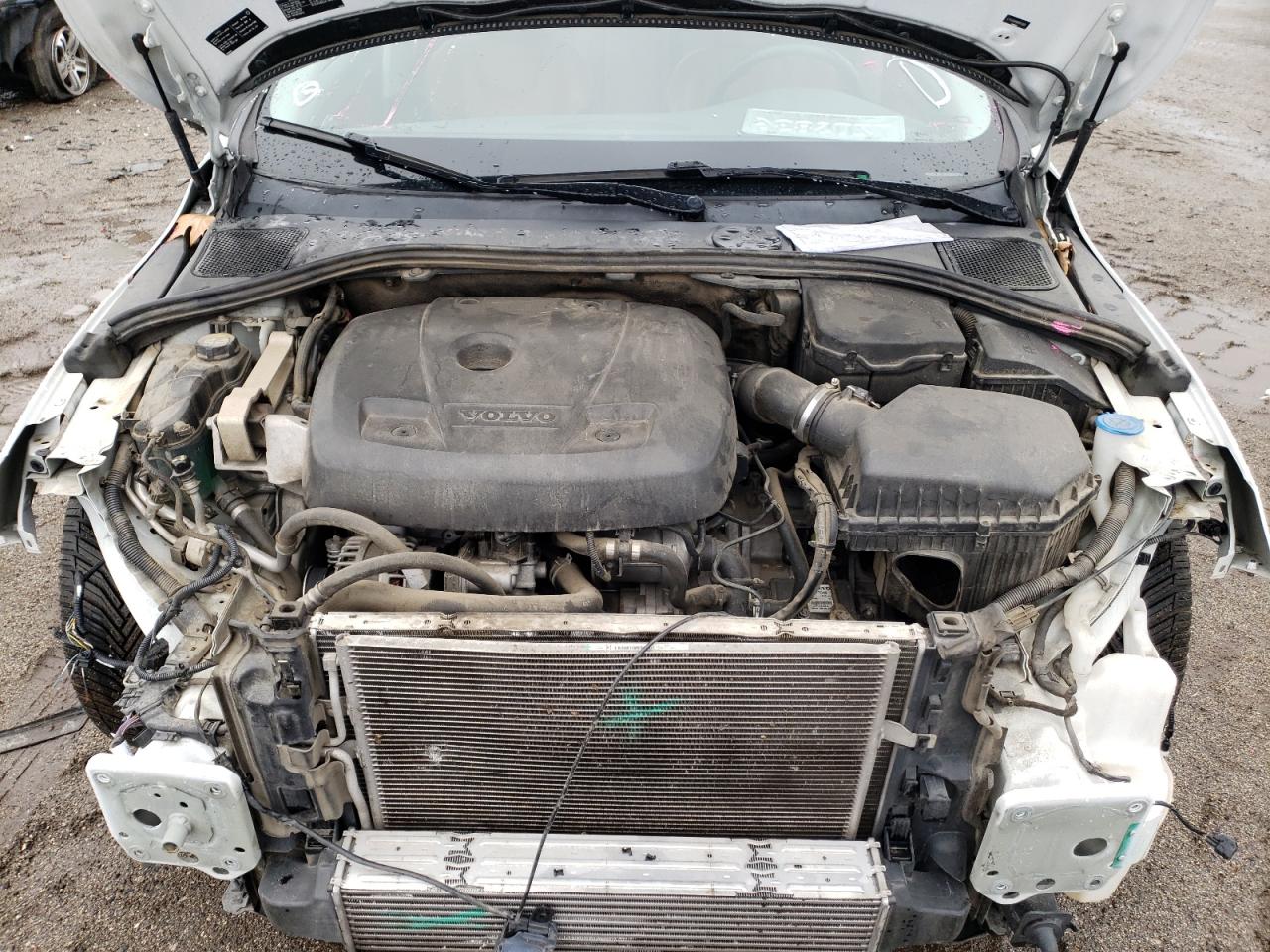 Photo 7 from auction – 2017 VOLVO S60 PLATIN with VIN LYV402HM8HB141269