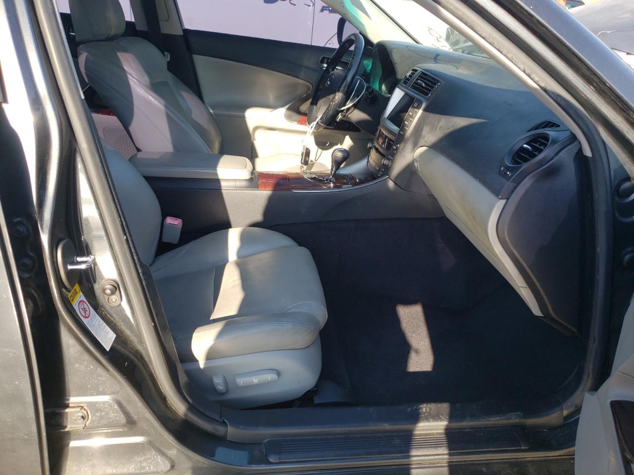 Photo 5 from auction – 2006 LEXUS IS 350 with VIN JTHBE262062006729