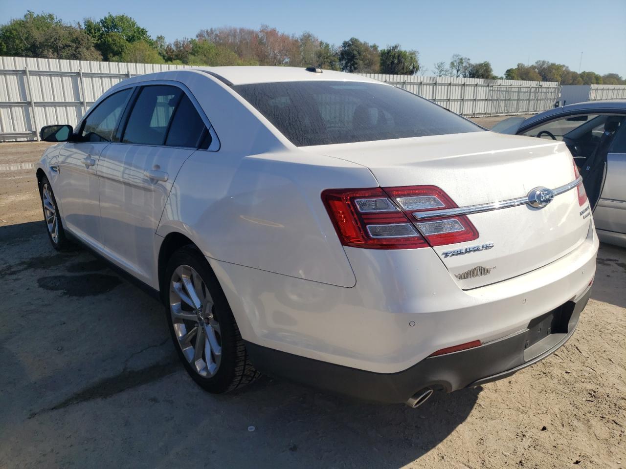 صورة رقم 3 من المزاد - 2013 FORD TAURUS LIM مع VIN 1FAHP2F8XDG137716