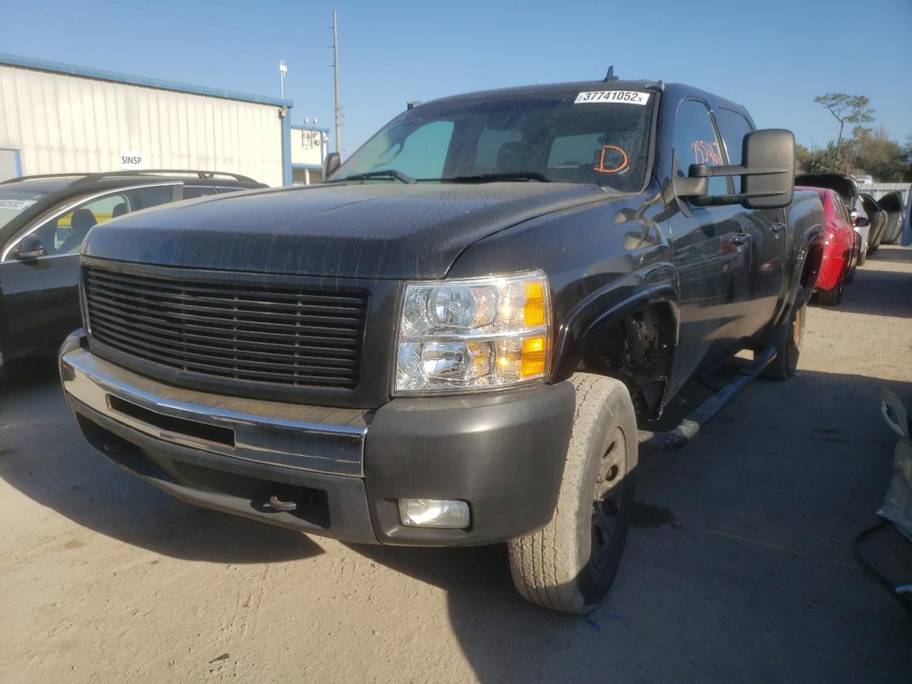 Photo 2 from auction – 2007 CHEVROLET SILVERADO with VIN 2GCEK13MX71635682