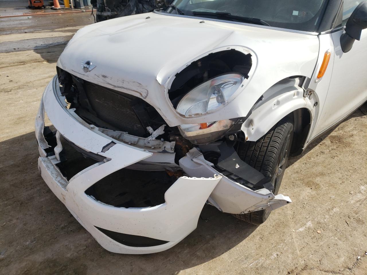 Photo 9 from auction – 2014 MINI COOPER COU with VIN WMWZB3C59EWM32419