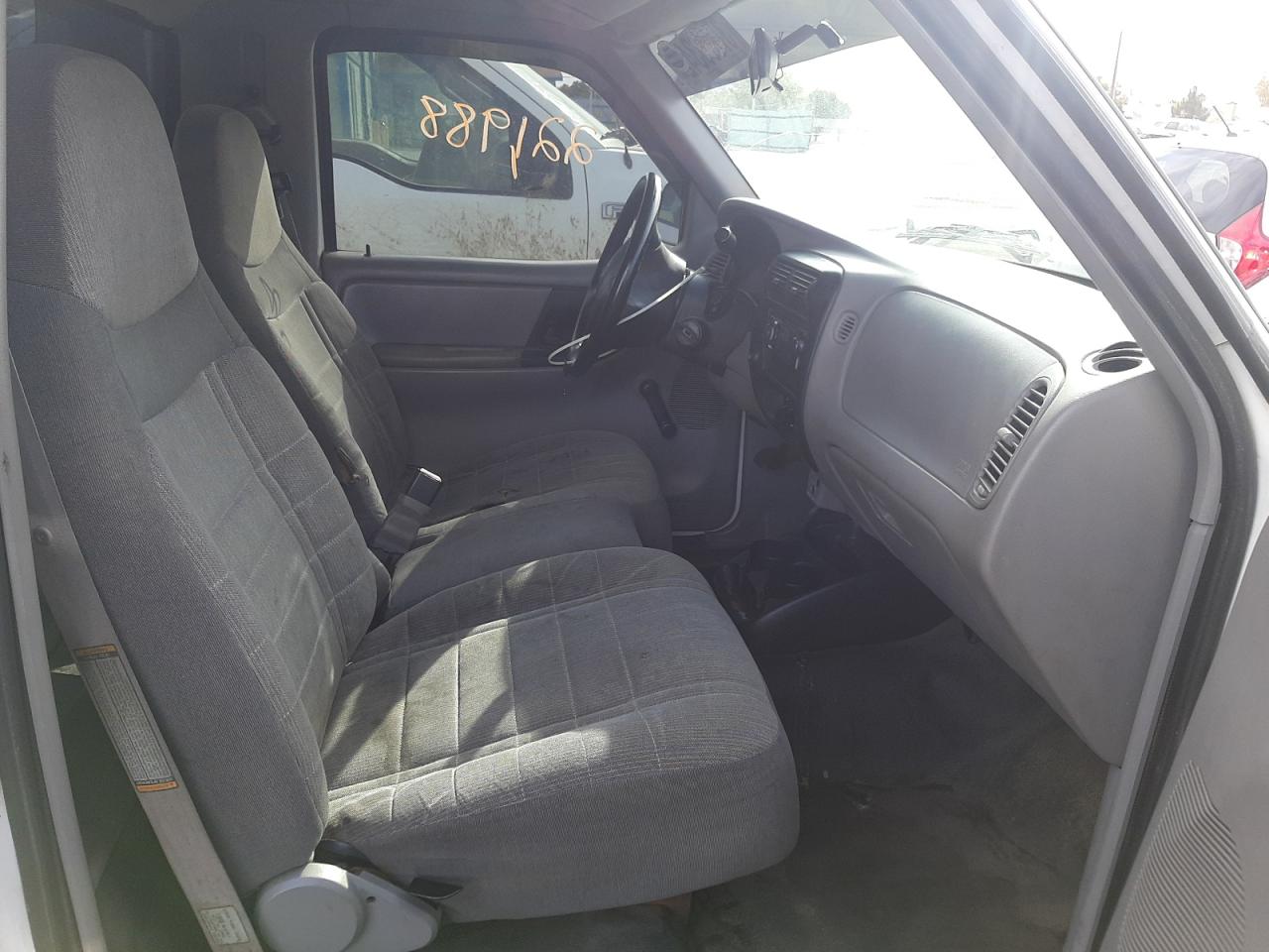 Photo 5 from auction – 1999 FORD RANGER with VIN 1FTYR10C2XUA02389
