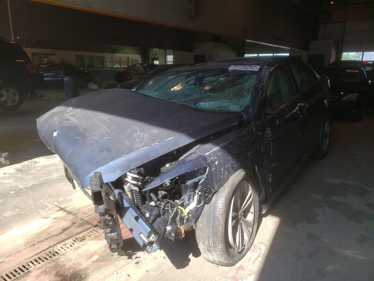 Photo 2 from auction – 2018 FORD TAURUS SE with VIN 1FAHP2D87JG102940