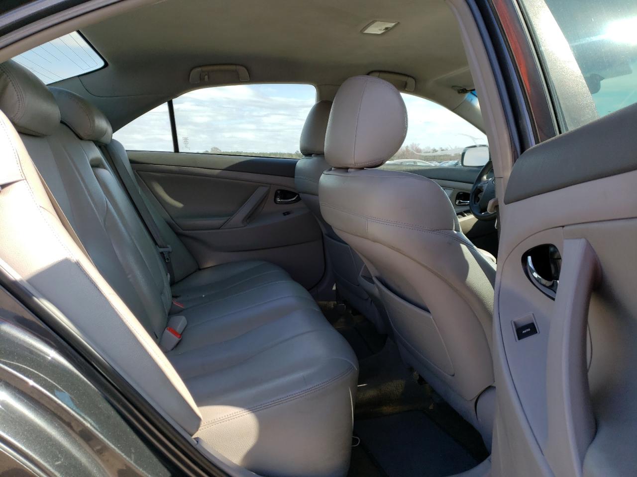Foto 6 de la subasta – 2011 TOYOTA CAMRY BASE con VIN 4T1BF3EK0BU648772