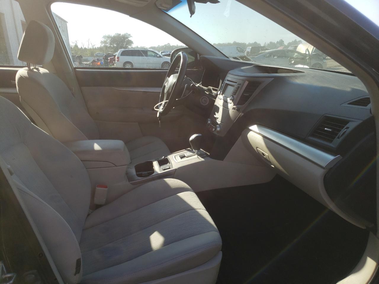 Photo 5 from auction – 2014 SUBARU LEGACY 2.5 with VIN 4S3BMBC61E3002189