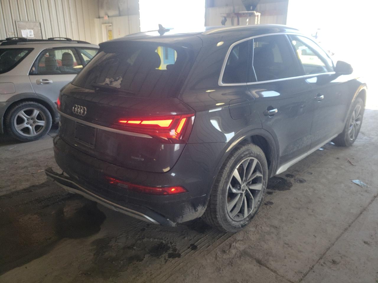 Photo 4 from auction – 2021 AUDI Q5 PREMIUM with VIN WA1AAAFY9M2138256