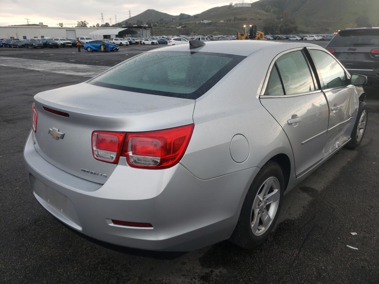 Photo 4 from auction – 2015 CHEVROLET MALIBU LS with VIN 1G11B5SL5FF162840