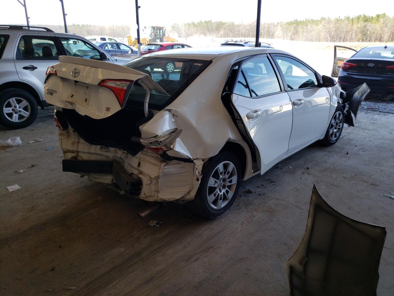 Photo 4 from auction – 2015 TOYOTA COROLLA L with VIN 2T1BURHE4FC301709