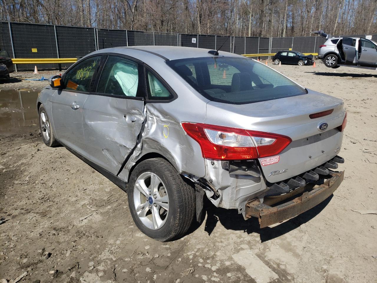 Photo 3 from auction – 2013 FORD FOCUS SE with VIN 1FADP3F21DL266466