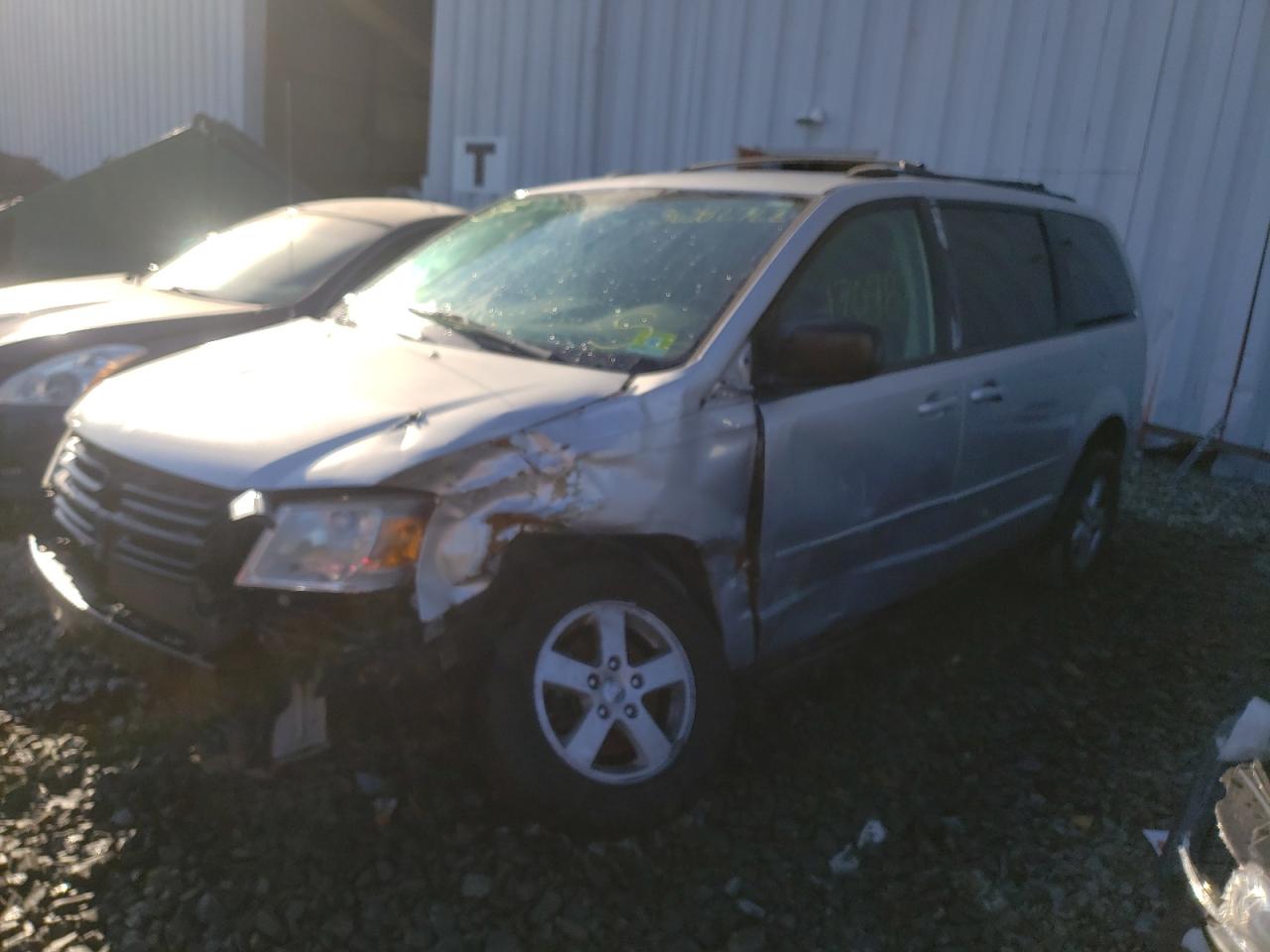 Photo 2 from auction – 2010 DODGE GRAND CARA with VIN 2D4RN3D13AR489405