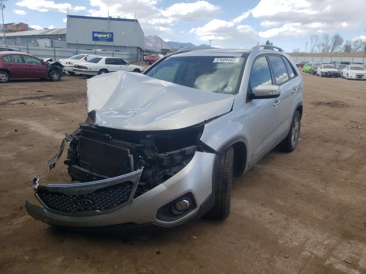 Photo 2 from auction – 2012 KIA SORENTO EX with VIN 5XYKUDA23CG294982