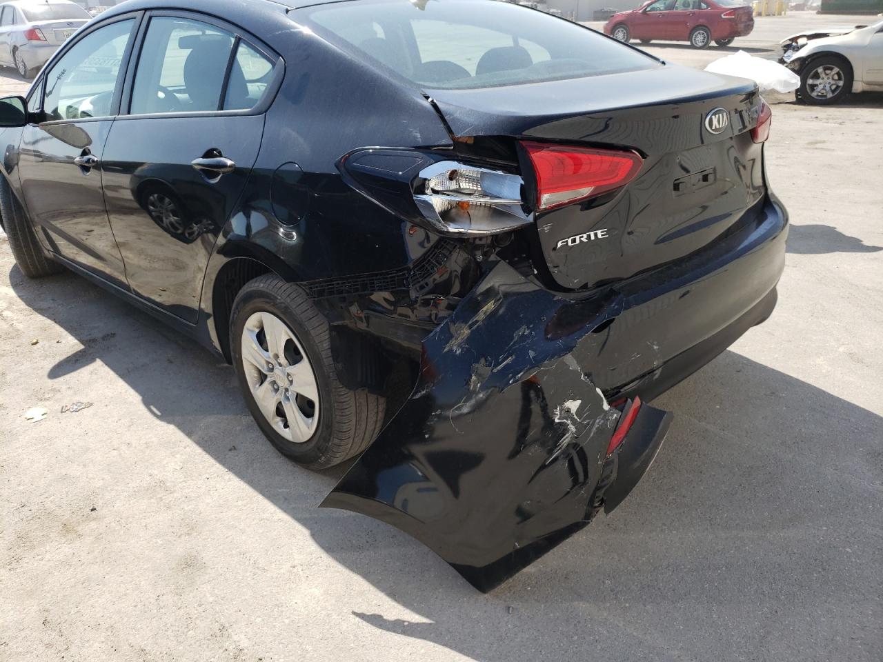 Photo 9 from auction – 2017 KIA FORTE LX with VIN 3KPFK4A77HE133445