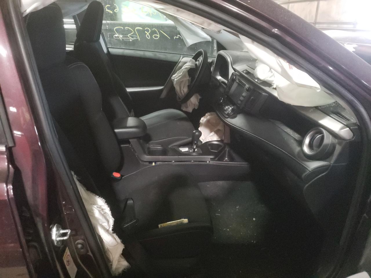 Photo 5 from auction – 2017 TOYOTA RAV4 XLE with VIN 2T3RFREV7HW683644
