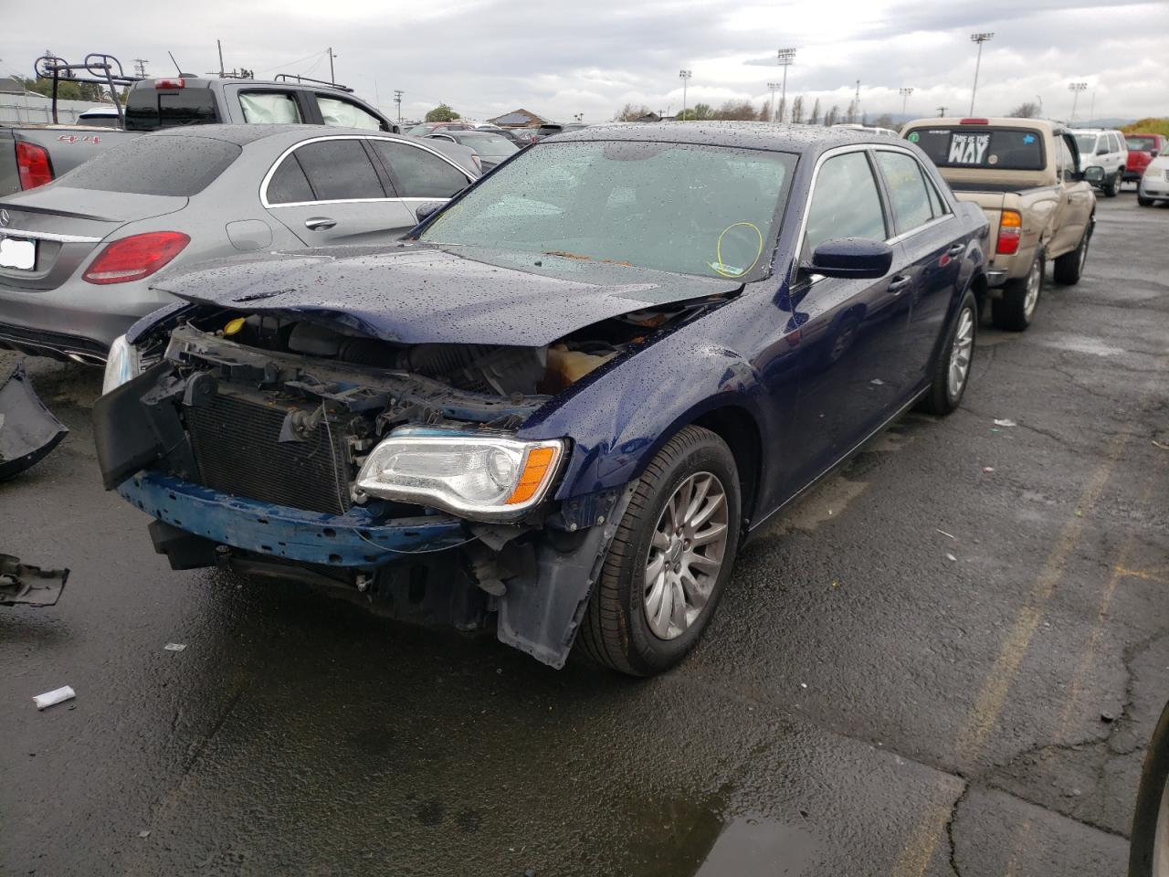 Фото 2 с аукциона – 2014 CHRYSLER 300 с VIN 2C3CCAAGXEH272519