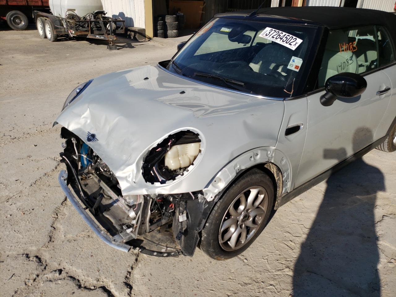 Foto 9 de la subasta – 2020 MINI COOPER con VIN WMWWJ3C04L3L30406