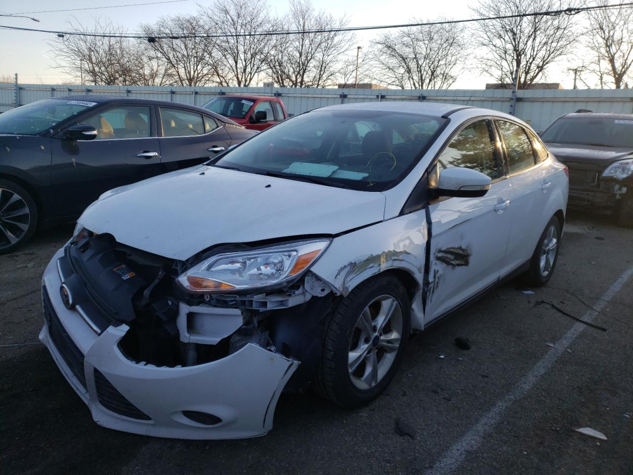 Photo 2 from auction – 2014 FORD FOCUS SE with VIN 1FADP3F25EL335547