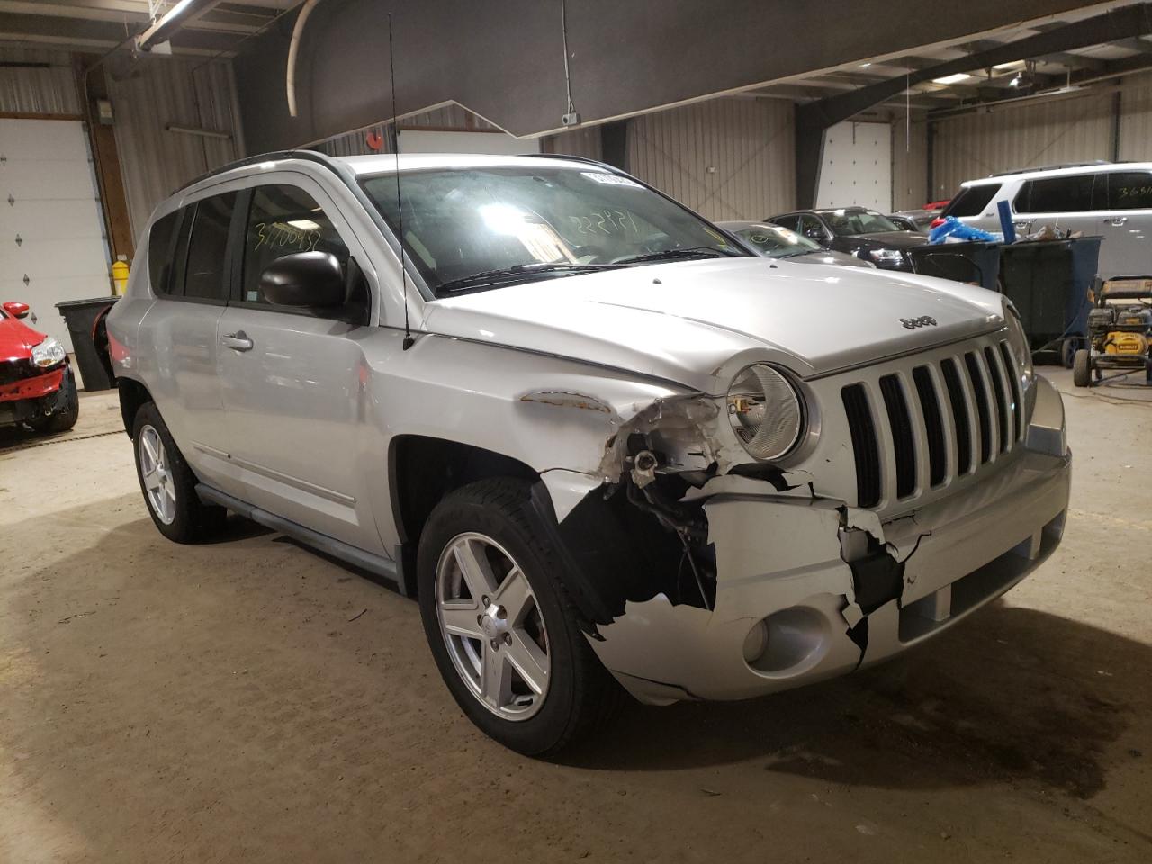 JEEP COMPASS SP 2010 con VIN 1J4NT4FB6AD578847 - Foto de la subasta