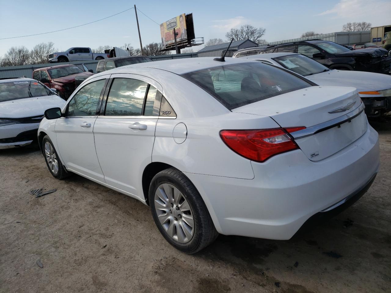 Photo 3 from auction – 2014 CHRYSLER 200 LX with VIN 1C3CCBAB3EN211790