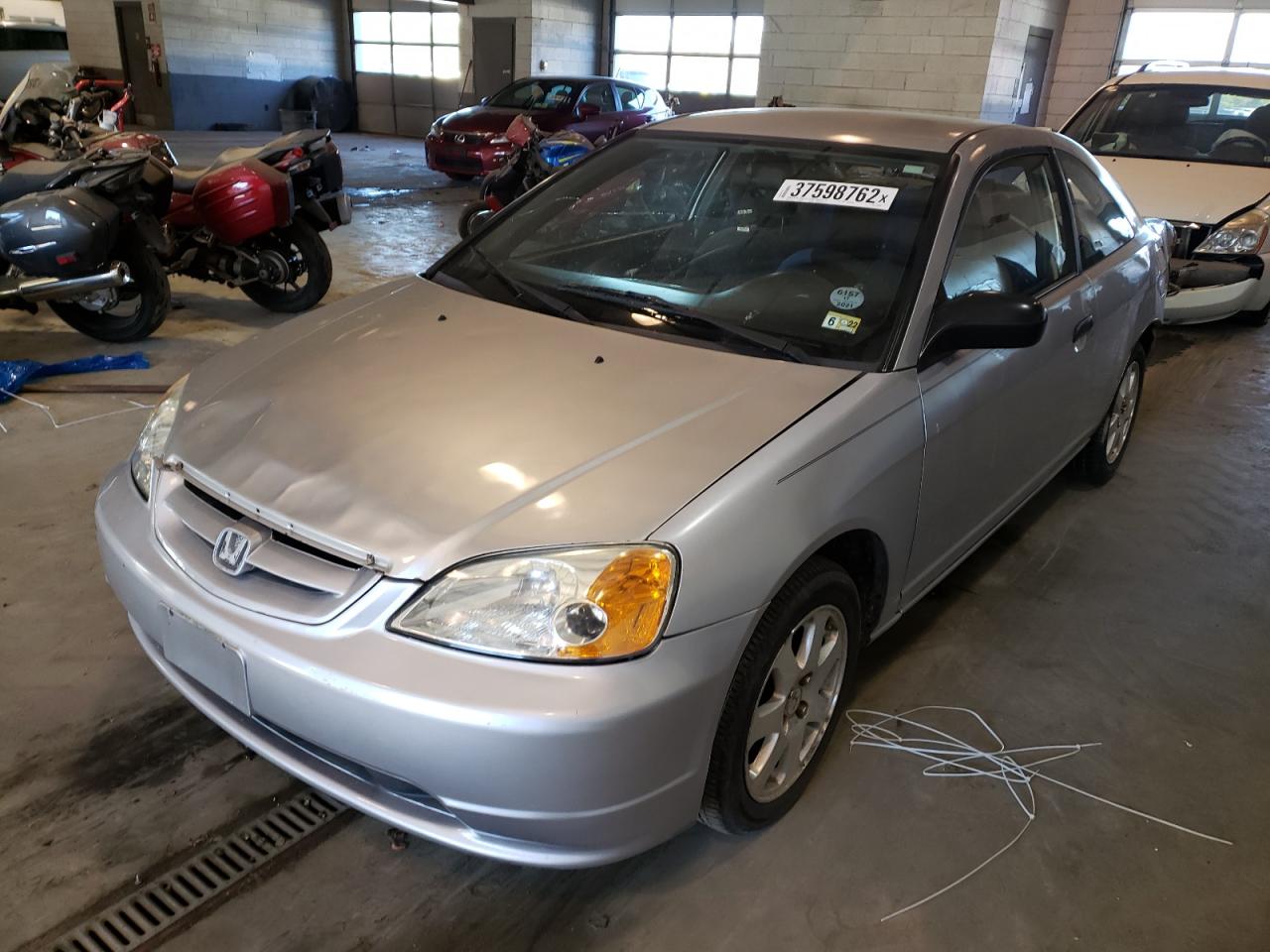 Photo 2 from auction – 2001 HONDA CIVIC LX with VIN 1HGEM22571L001002