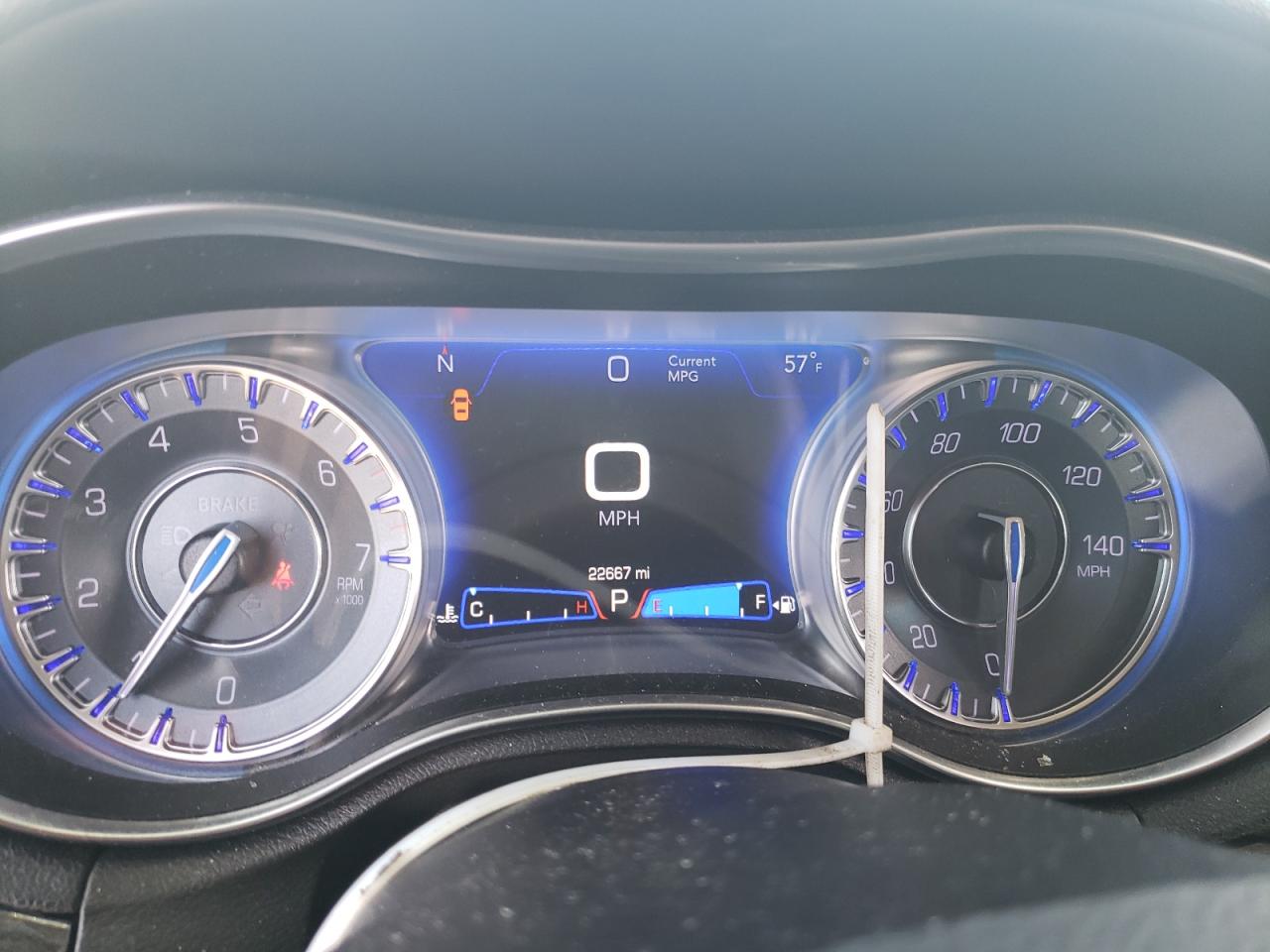 Photo 8 from auction – 2019 CHRYSLER 300 TOURIN with VIN 2C3CCAAG5KH690644