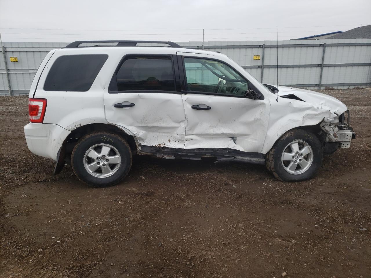 Photo 9 from auction – 2009 FORD ESCAPE XLT with VIN 1FMCU93G09KC39236