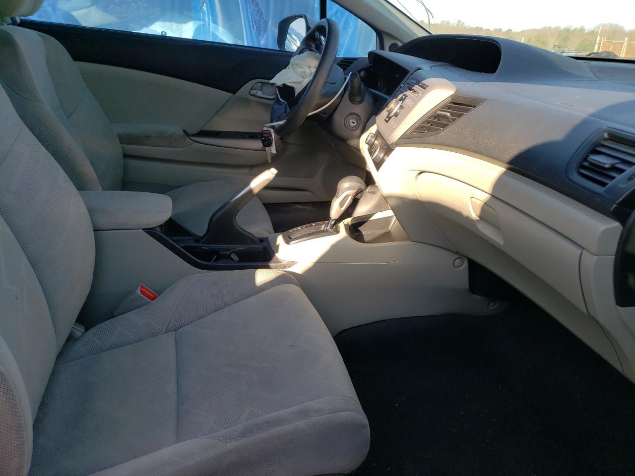 Photo 5 from auction – 2012 HONDA CIVIC LX with VIN 2HGFG3B50CH543222