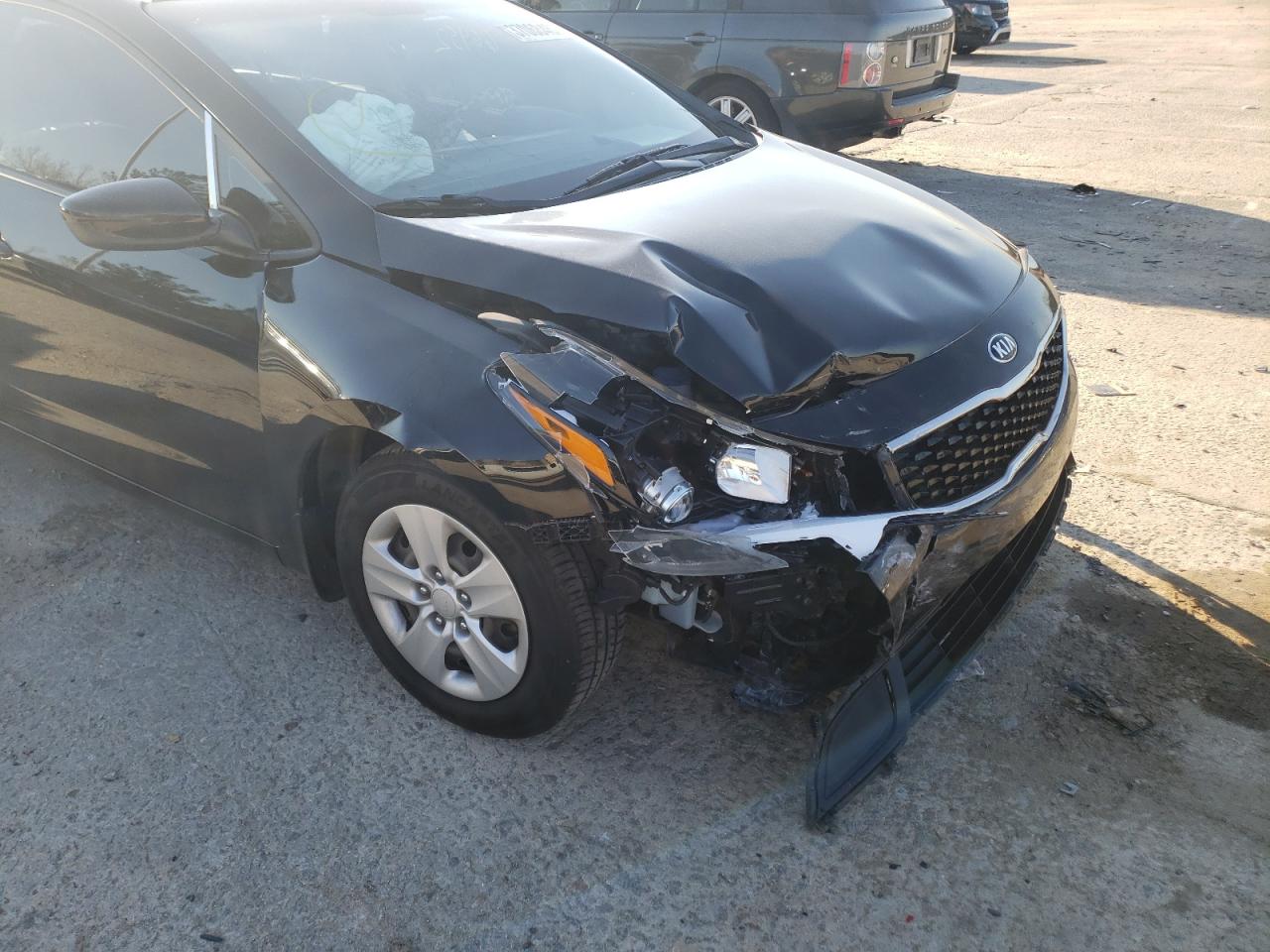 Photo 9 from auction – 2018 KIA FORTE with VIN 3KPFL4A71JE256371