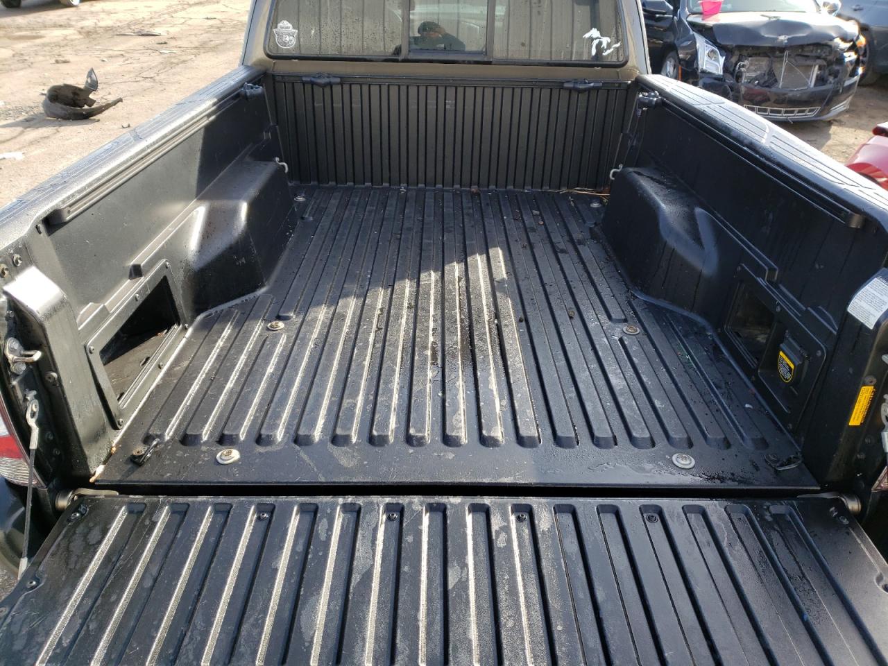 Photo 9 from auction – 2014 TOYOTA TACOMA PRE with VIN 5TFTU4GN6EX062866