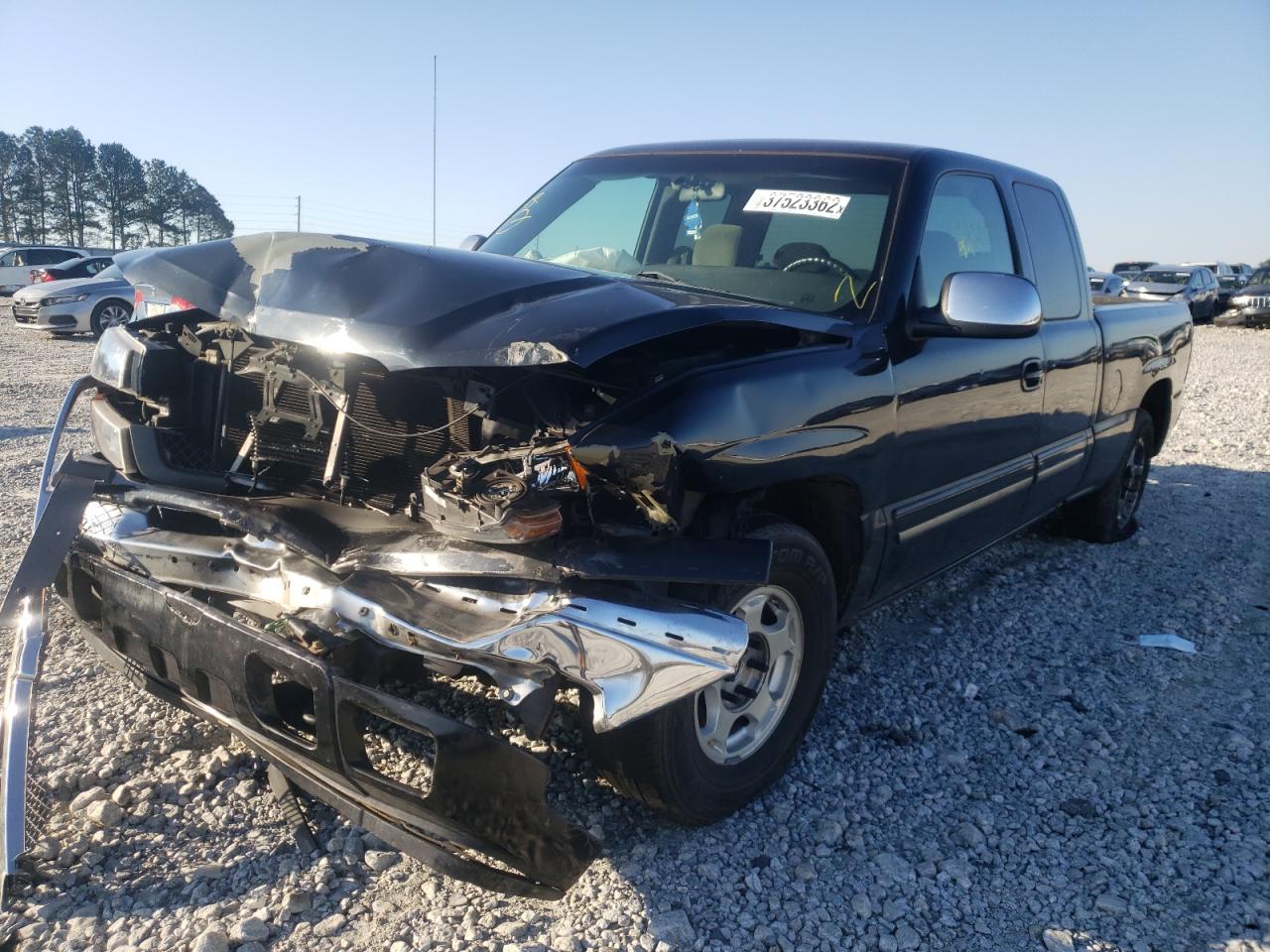 Photo 2 from auction – 2005 CHEVROLET SILVERADO with VIN 2GCEC19T651342175