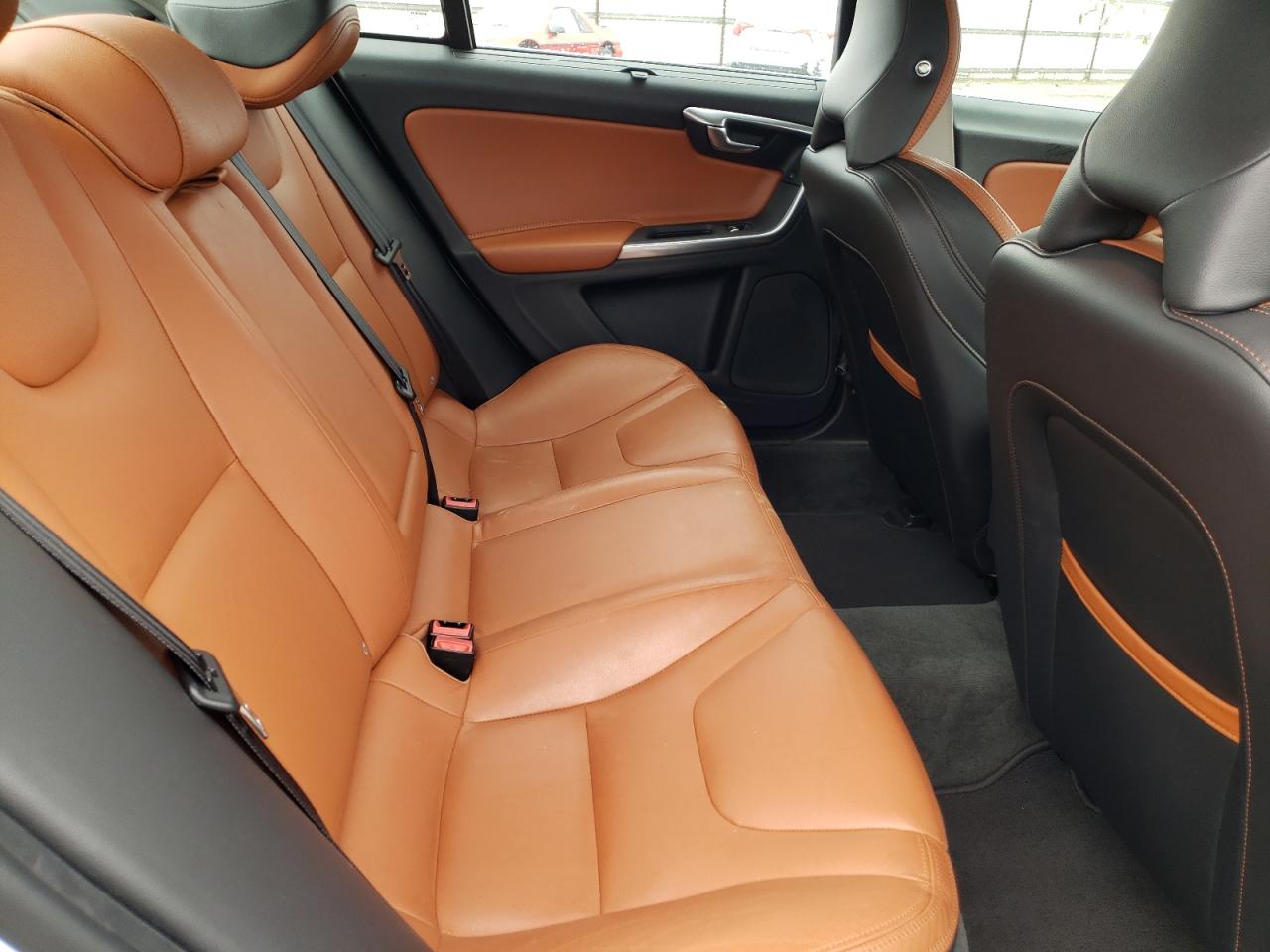 Photo 6 from auction – 2017 VOLVO S60 PLATIN with VIN LYV402HM8HB141269