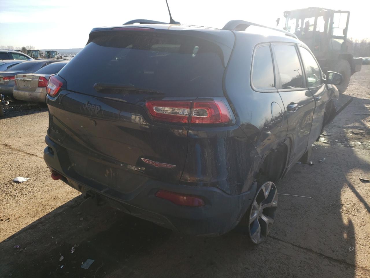 Photo 4 from auction – 2014 JEEP CHEROKEE T with VIN 1C4PJMBB6EW304973