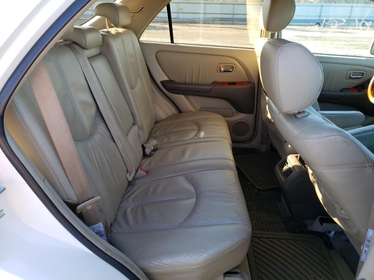 Photo 6 from auction – 2002 LEXUS RX 300 with VIN JTJHF10U020261963