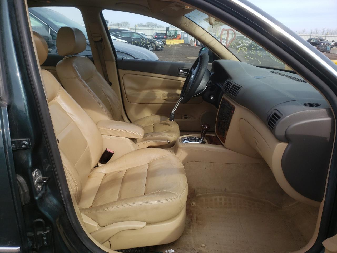 Photo 5 from auction – 2004 VOLKSWAGEN PASSAT GLS with VIN WVWPD63B54E232511