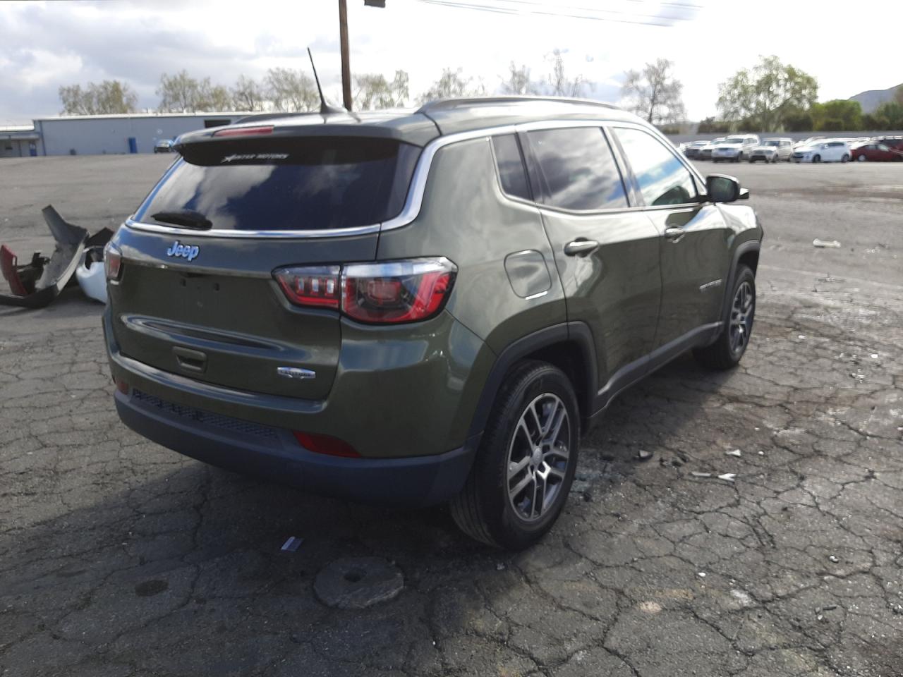 Photo 4 from auction – 2017 JEEP COMPASS LA with VIN 3C4NJCBB9HT632674