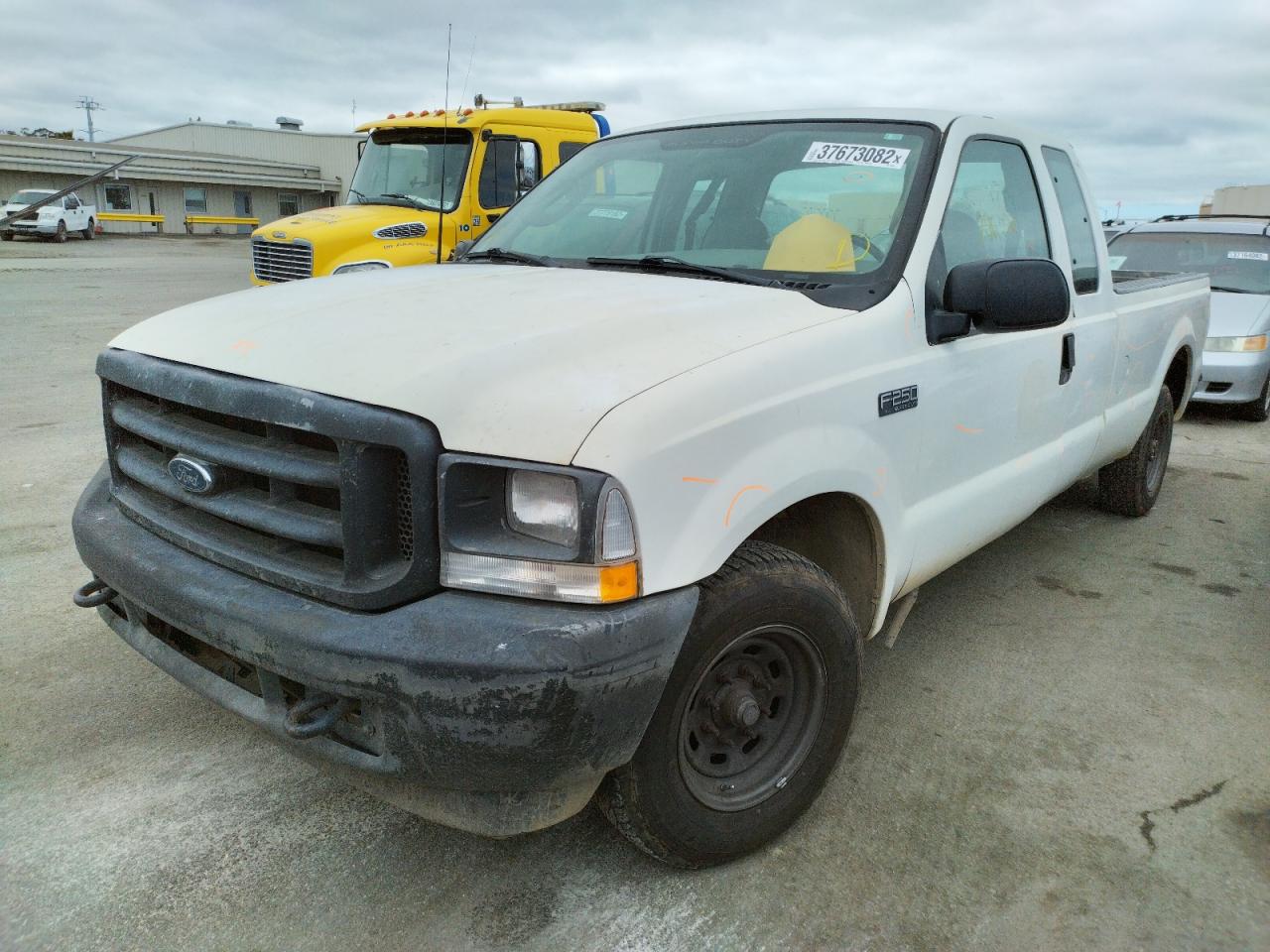 Photo 2 from auction – 2003 FORD F250 SUPER with VIN 3FTNX20L83MB28589