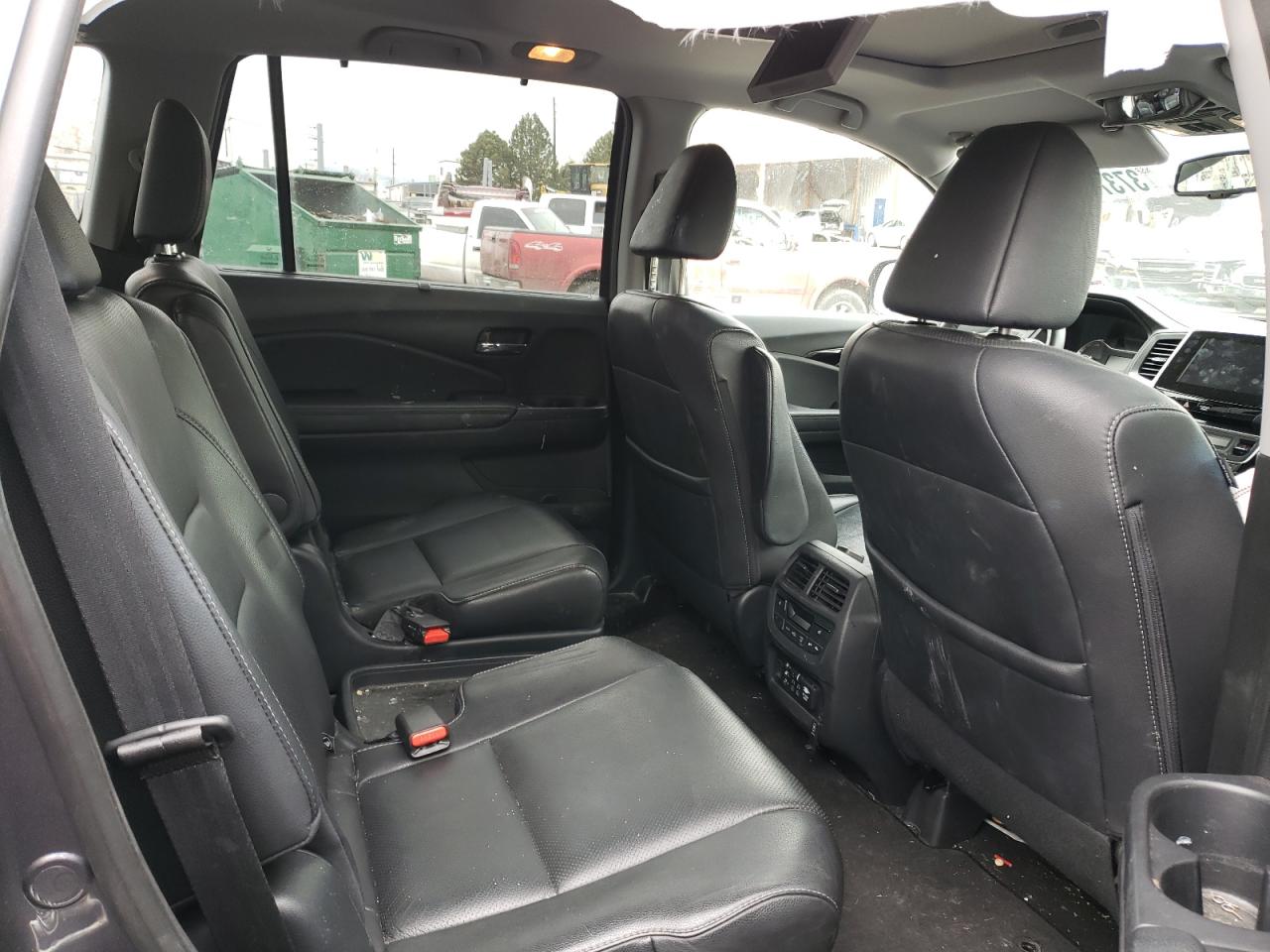 Photo 6 from auction – 2017 HONDA PILOT ELIT with VIN 5FNYF6H08HB046410