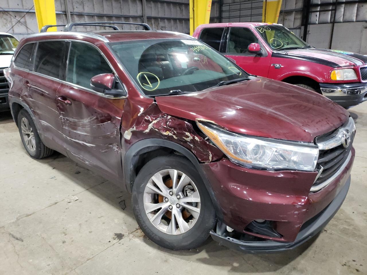 صورة رقم 1 من المزاد - 2015 TOYOTA HIGHLANDER مع VIN 5TDKKRFH5FS097884