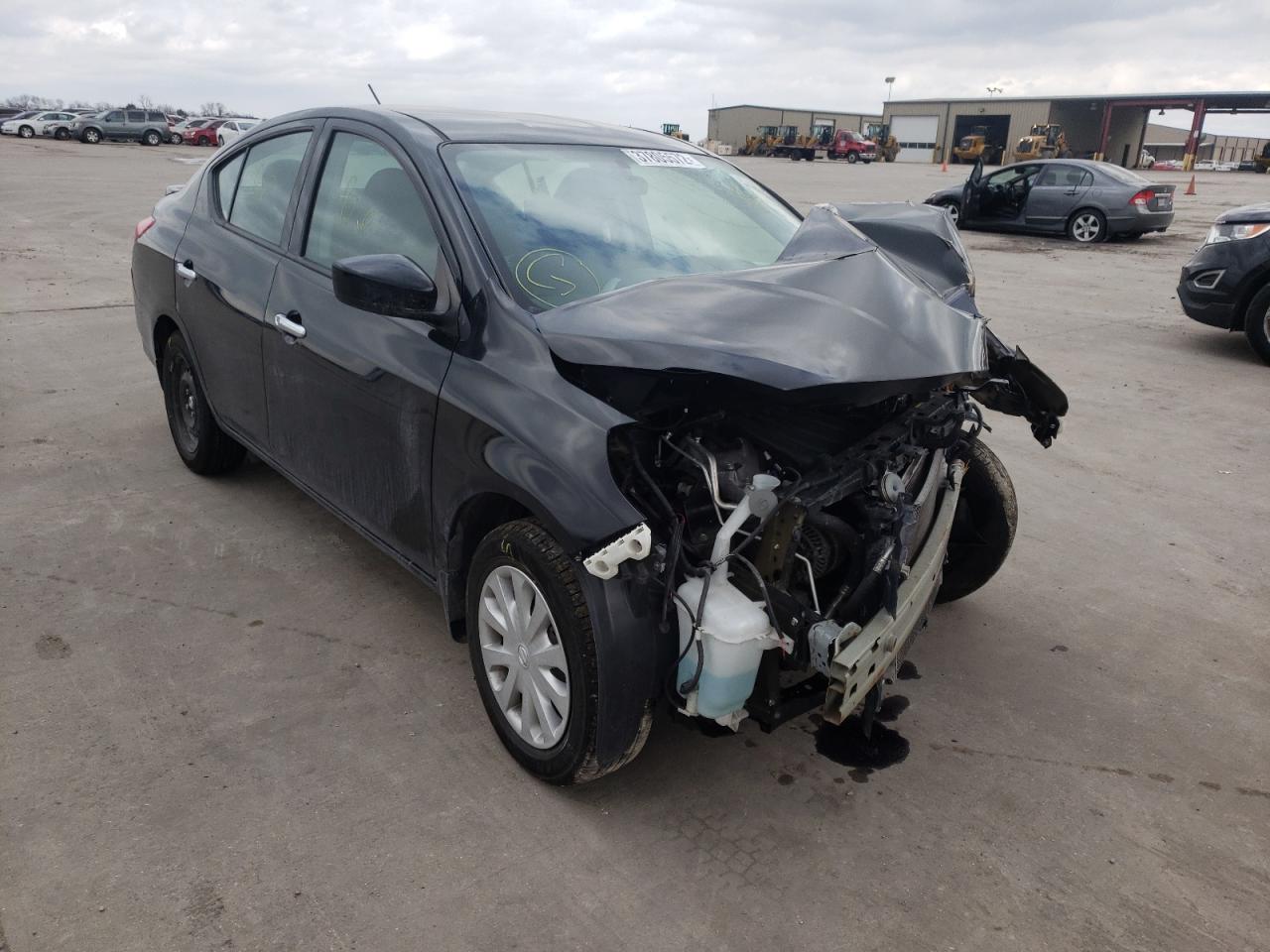 NISSAN VERSA S 2017 with VIN 3N1CN7AP1HL865631 - Photo from auction